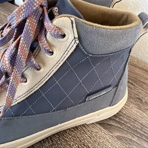 Eddie Bauer storm sneakers